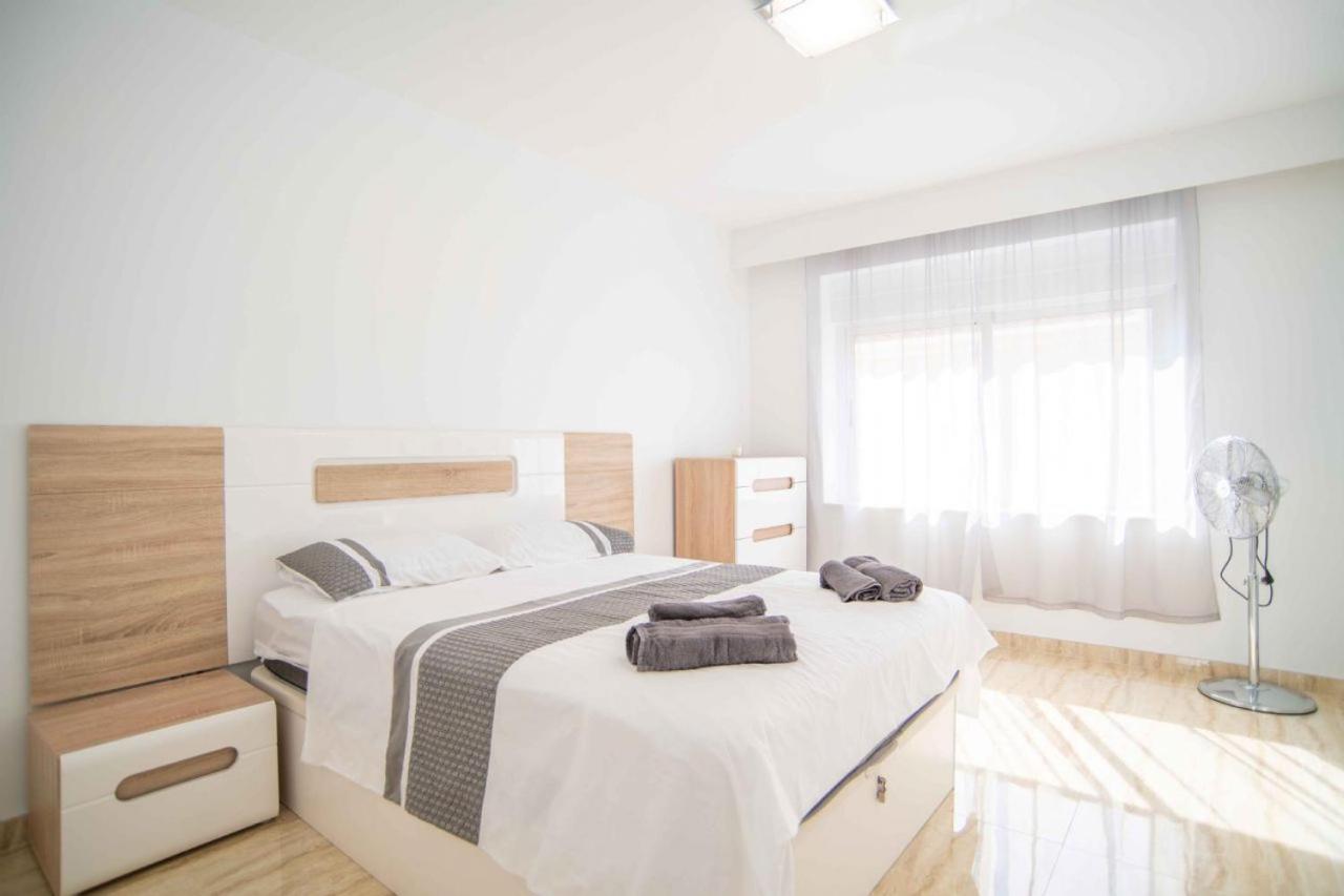 Beautiful Two Bedroom Apartment Next To The Beachfront Torre de la Horadada Екстериор снимка