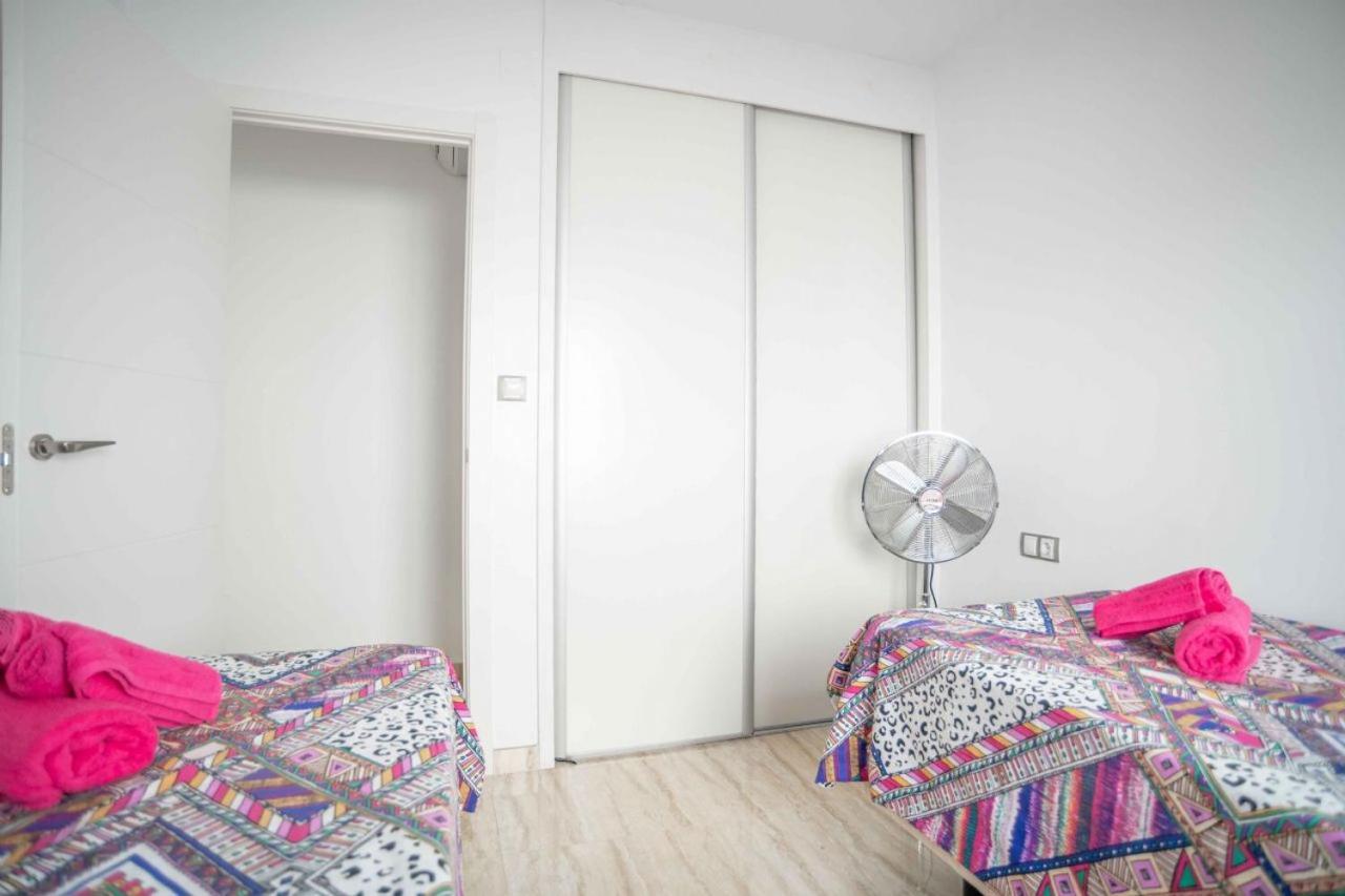Beautiful Two Bedroom Apartment Next To The Beachfront Torre de la Horadada Екстериор снимка